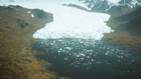 global-warming-effect-on-glacier-melting-in-Norway